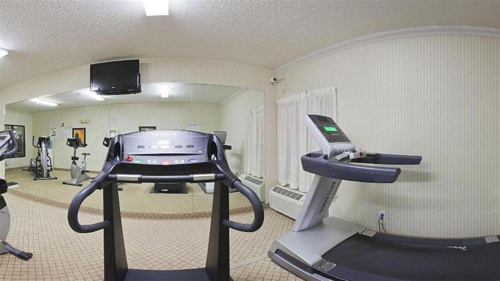 Windsor Inn & Suites Додж-Сити Экстерьер фото