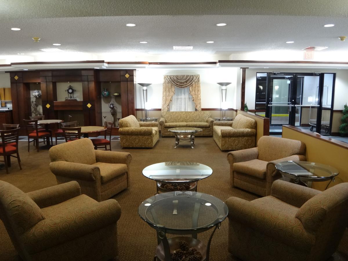 Windsor Inn & Suites Додж-Сити Экстерьер фото